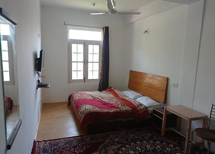The Ile Hotel Srinagar 