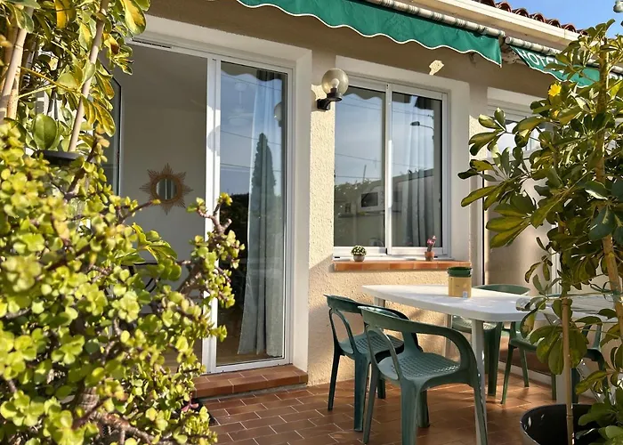 Hôtel Punta e Mare des Chambres ou des Appartements T2 Cargèse