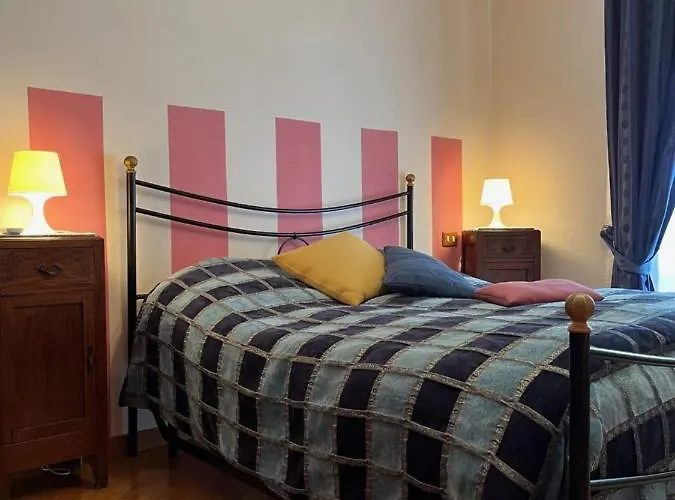 Tuscan Room San Quirico d'Orcia