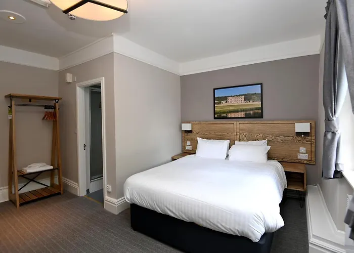 Wheatsheaf, Baslow By Marston'S Inns