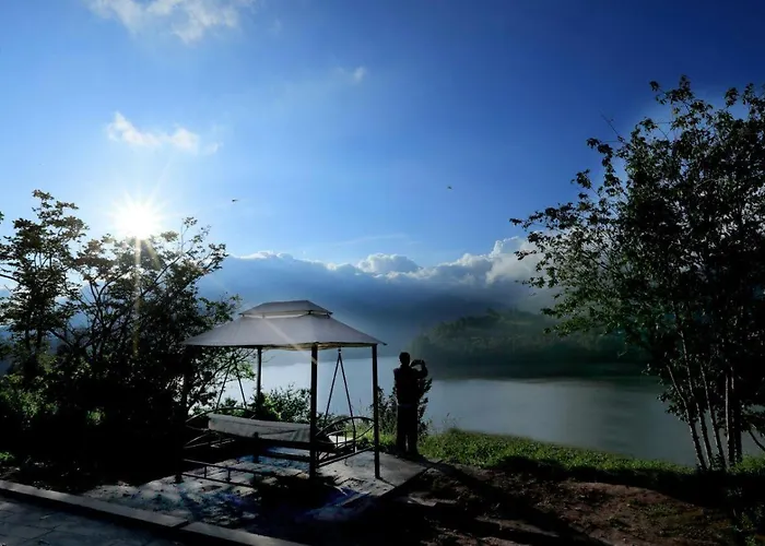 Ottway Hills Mattupetty Dam Hotel Munnar