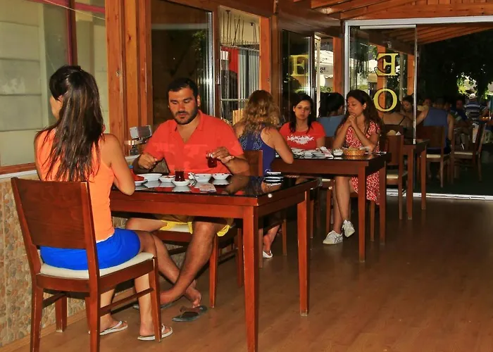 Koz Eren Otel Çeşme