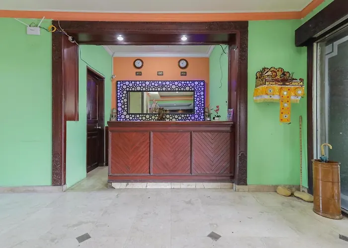 Urbanview Hotel Taman Suci Denpasar 