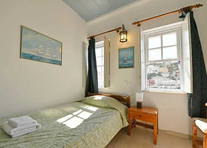 Delfini Hotel Hydra 