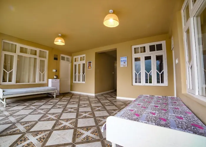 Nomadgao Dharamkot - A Social Hotel With Coworking, Fast Wifi, Peaceful Rooms, And Great Views - Close To Mcleodganj McLeod Ganj