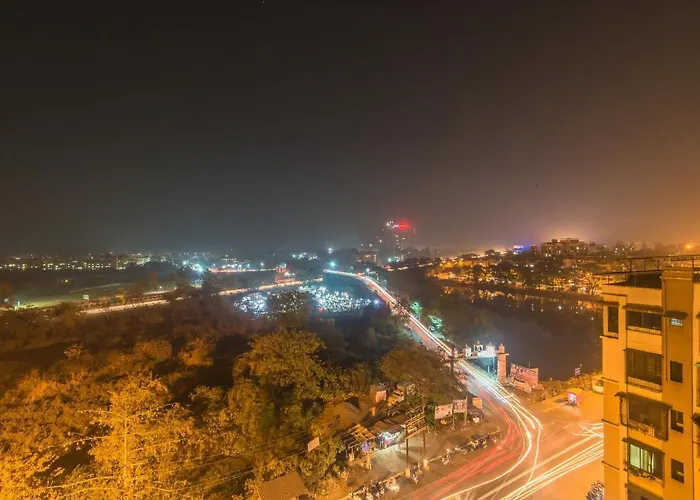 Oyo Phoenix Hotel Panvel