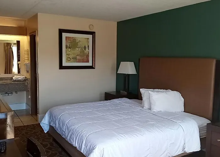 Hilltop Inn Pittsburgh Crafton