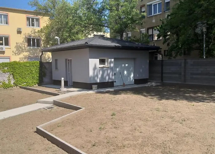 Karpatia Vendeghaz 1201 Budapest