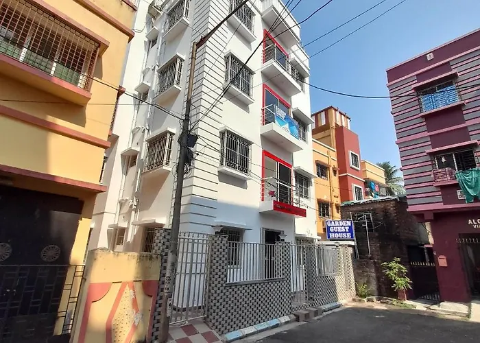 Garden Guest House 250M From Vfs Global & Rene Tower , Acropolis Mall Kolkata