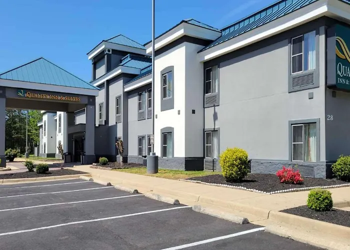 Quality Inn & Suites Quantico Stafford