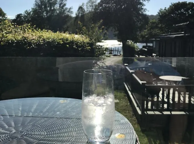R11 Lake View, Fallbarrow Holiday Park Bowness-on-Windermere