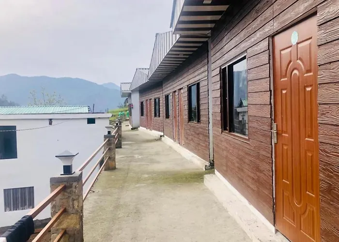 Shivay Kingdom Eco Cottage & Huts Phata