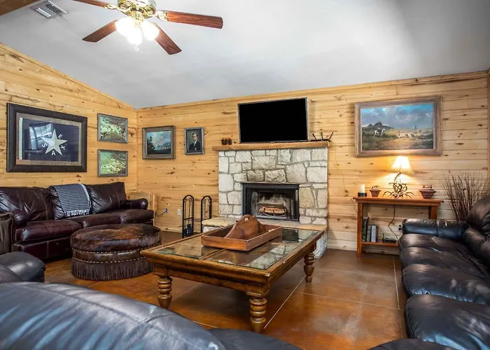 Miracle Springs Ranch Lodge Leakey