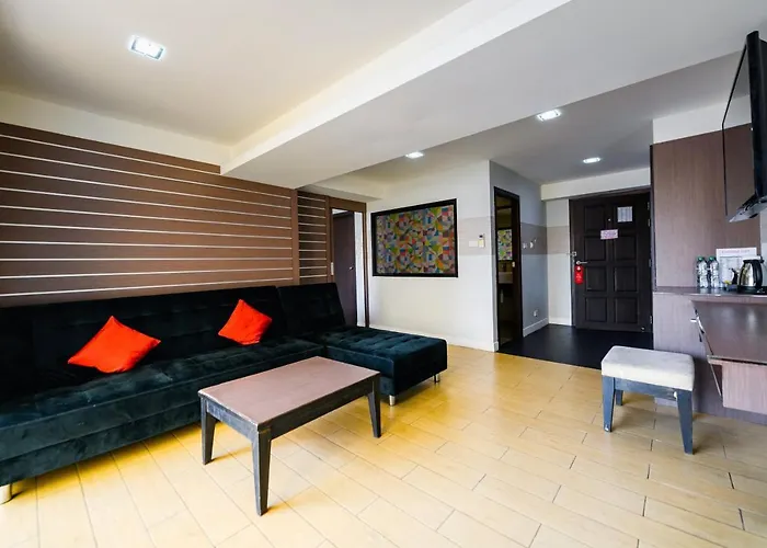 Scandia Beach Hotel - Soi 7 Best Location - 200M To Beach Next To Food Market Jomtien Beach