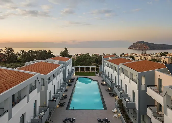 Sunrise Village Hotel Platanés