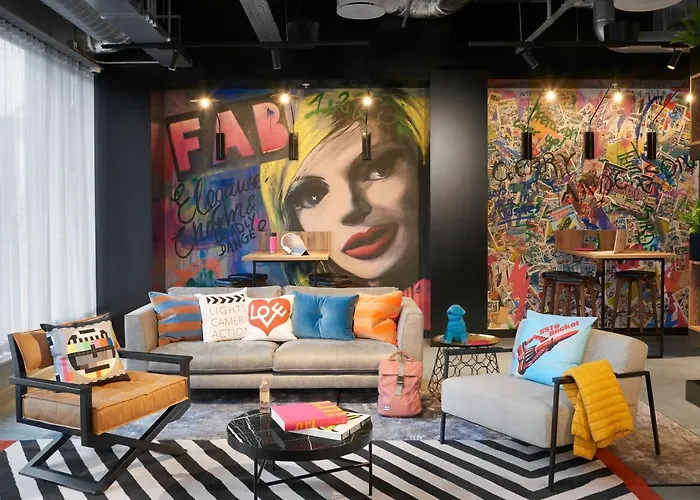Hotel Moxy Slough