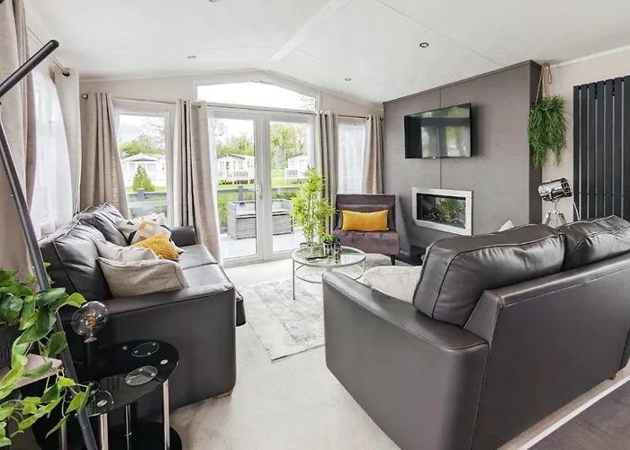 Lakewood Lodge South Cerney
