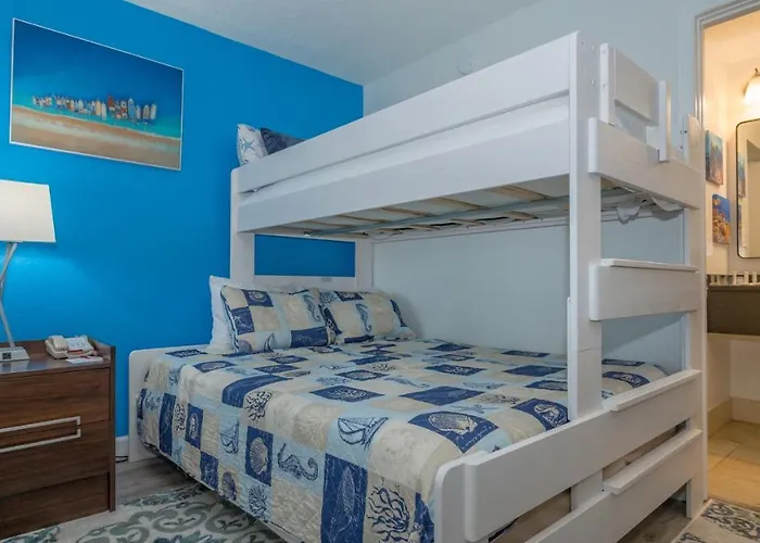 Sarasota Cay Club #614 Bunk Bed, Heated Pool, Tiki Bar, More! Aparthotel
