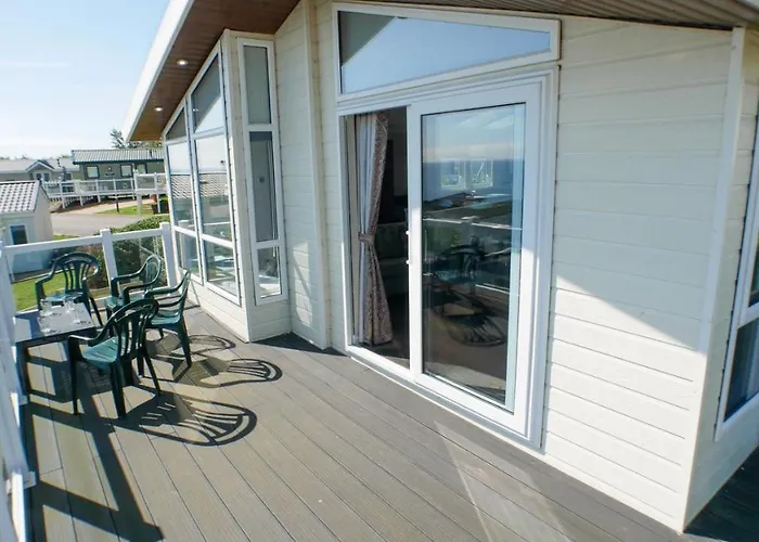 Luxury 3 Bed 2 Bath Lodge With Sea Views! Exmouth