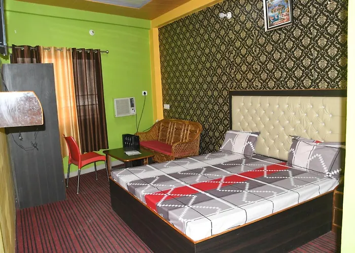 Hotel Mountain View And Rooftop Restaurant Pithoragarh