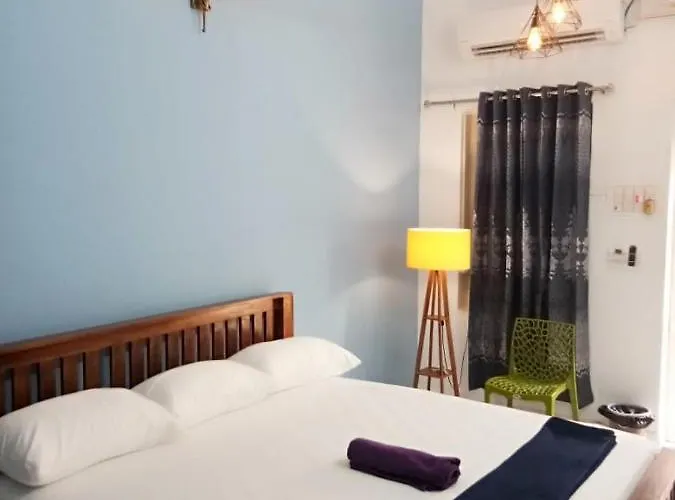 Omkara - The Fives Guest House Tiruvannamalai