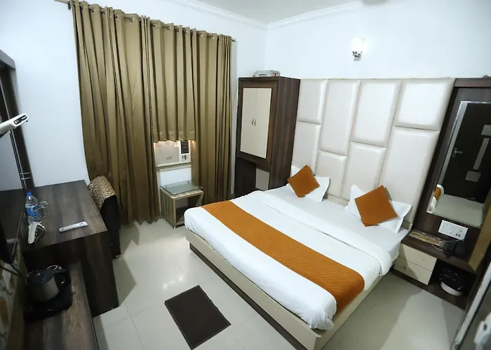 Hotel Malhotra Inn 50 Meter From Golden Temple Amritsar