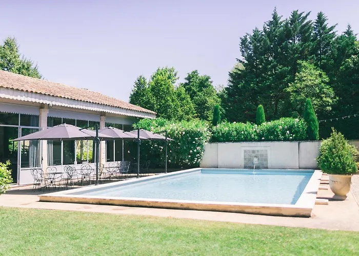 Domaine De Blanche Fleur Hotel Châteauneuf-de-Gadagne