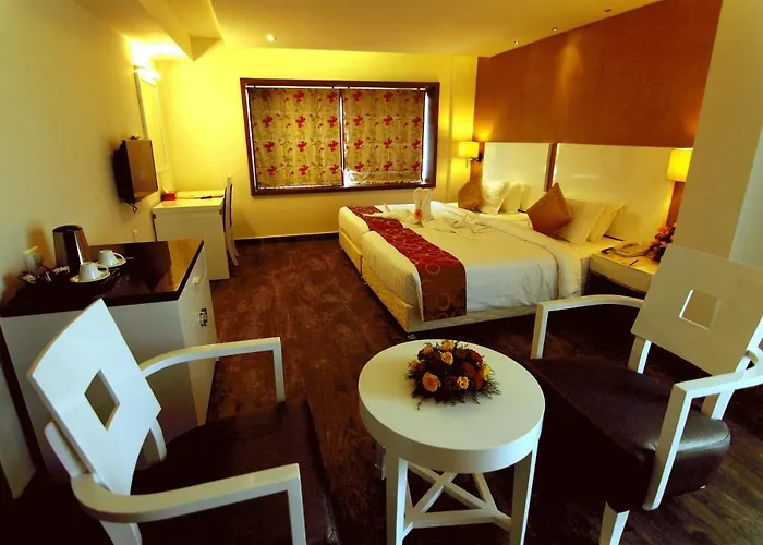 Paravoor Galaxy Hotel Cherai Beach