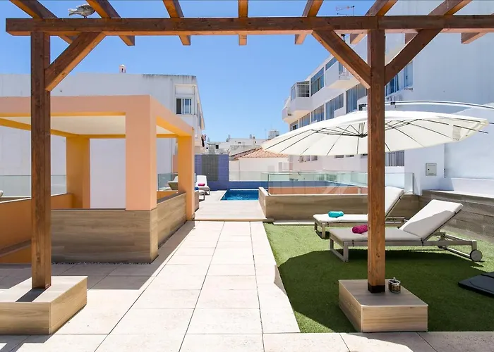 Casa Amarela Guesthouse Albufeira