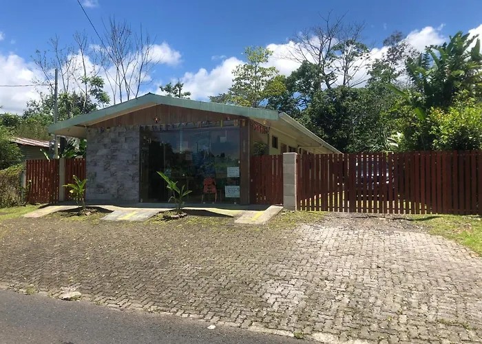 Le Petit Hotel La Fortuna