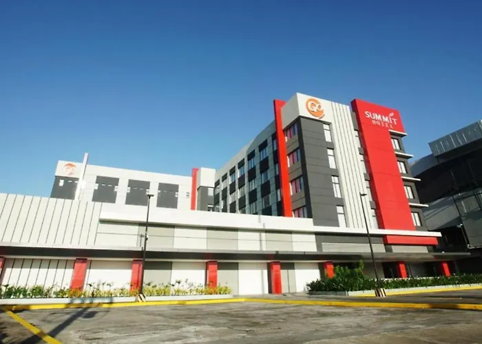 Go Hotels Plus Naga