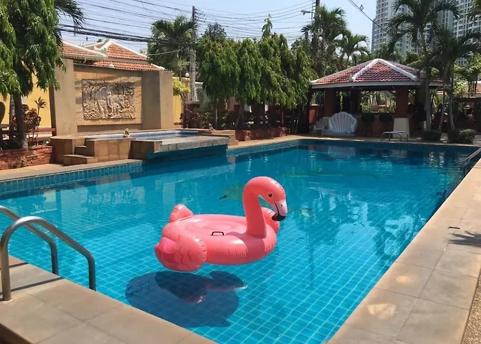 Safari Riviera Resort Pattaya