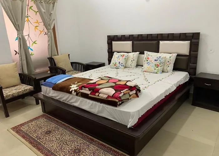 Aum Airport Bed & Breakfast Zirakpur