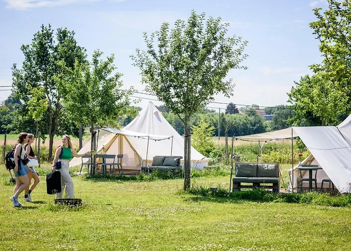Pluimpapaver Hotel & Glamping Aarschot