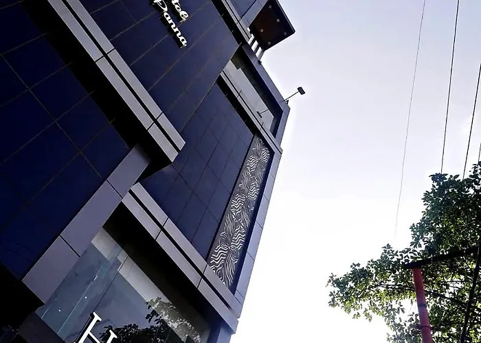 Hotel Hirapanna Bareilly