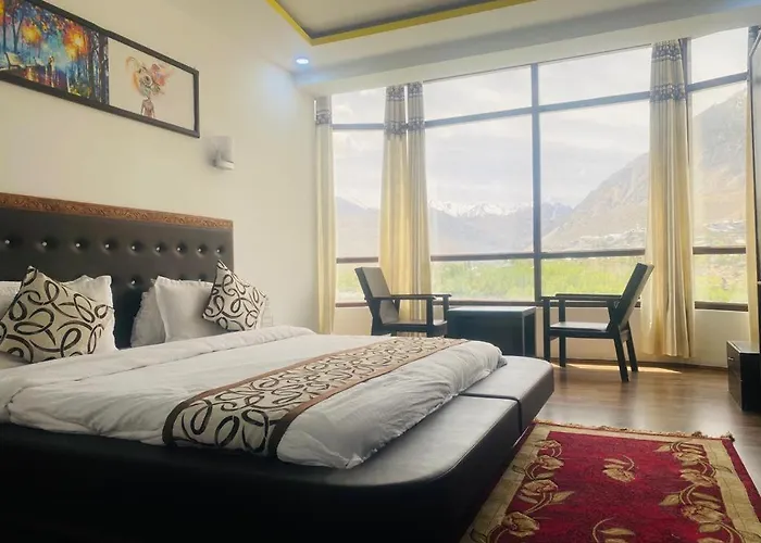 Hotel The White Castle Kargil