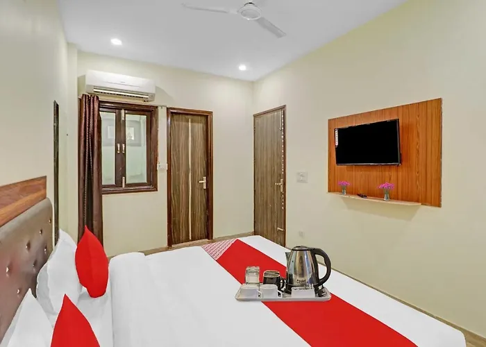 Hotel O Moonshine Near Mohan Estate Metro Station New Delhi