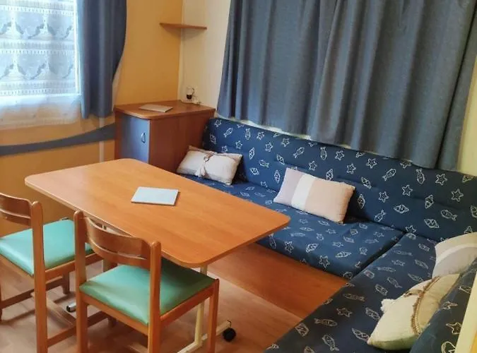 Camping Les Tilleuls Du Caminel Mobile Home 97 Sarlat