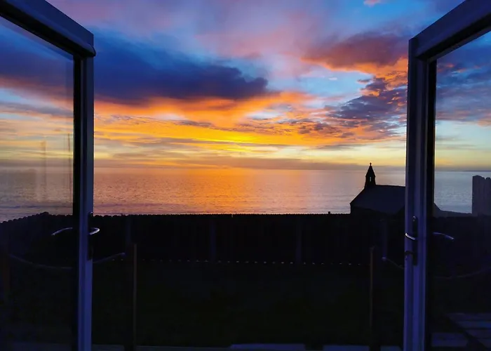 Allibella Shepherds Hut, Amazing Seaview, Private Garden, Pet Friendly Barmouth