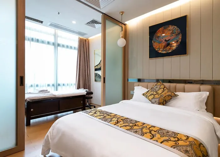 Cloud Land Apartment 翡翠华庭 Guangzhou