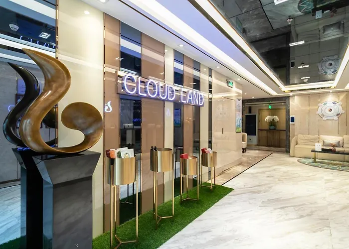 Cloud Land Apartment 翡翠华庭 Guangzhou