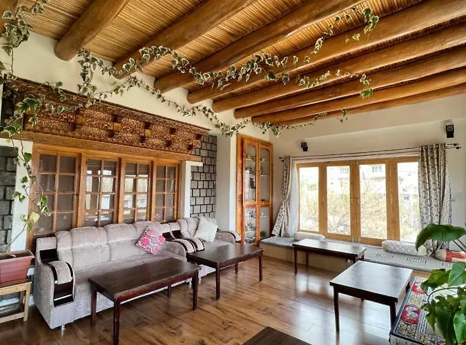 Heschuk Guest House Leh