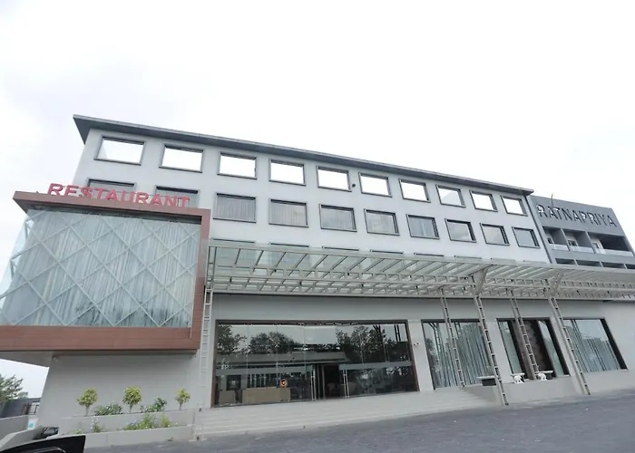 Ratnapriya Hotel And Resort Ujjain