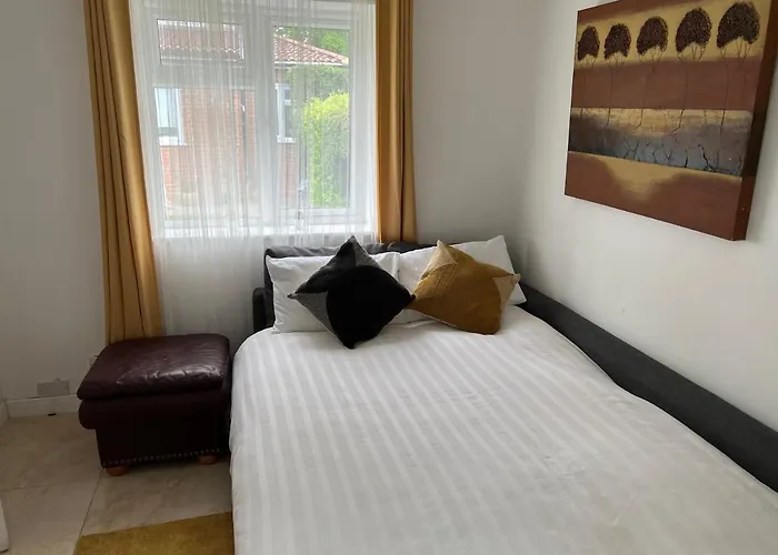Dannifar Guest House London