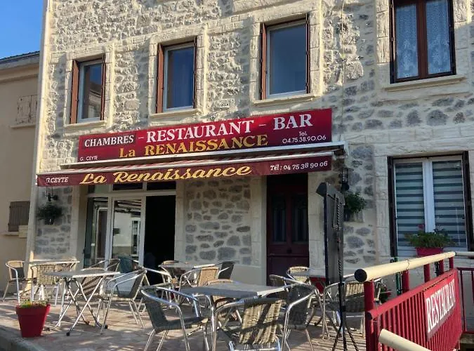 Hôtel Restaurant La Renaissance Saint-Cirgues-en-Montagne