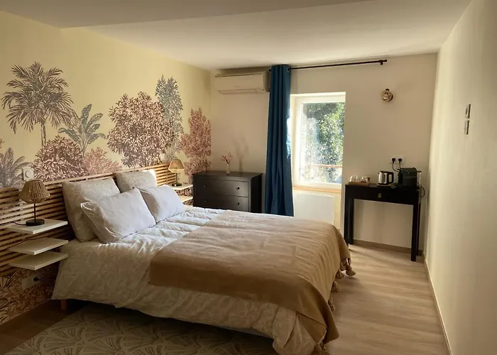 Bubble rooms Chambres confortables en plein centre de Dieulefit