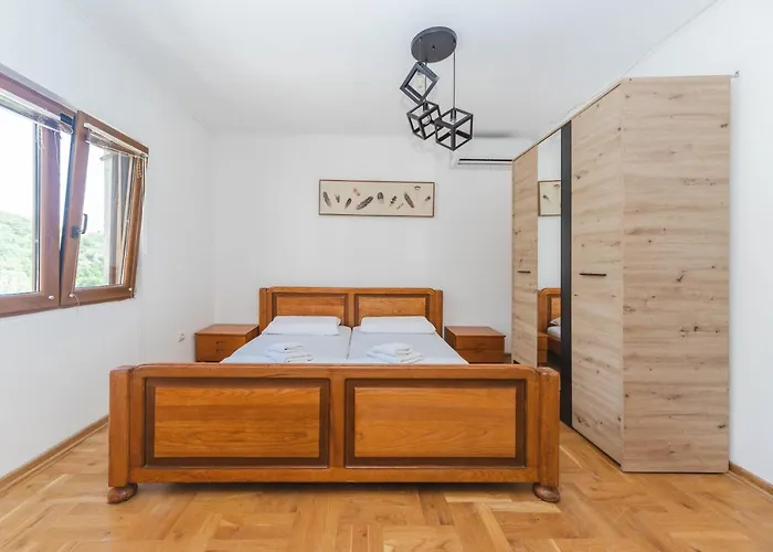Guest House Zuber Budva
