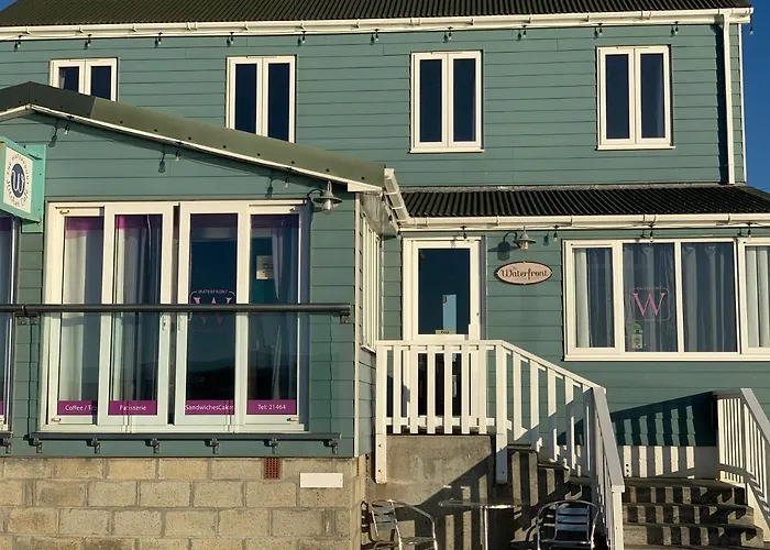 The Waterfront Boutique Hotel Stanley
