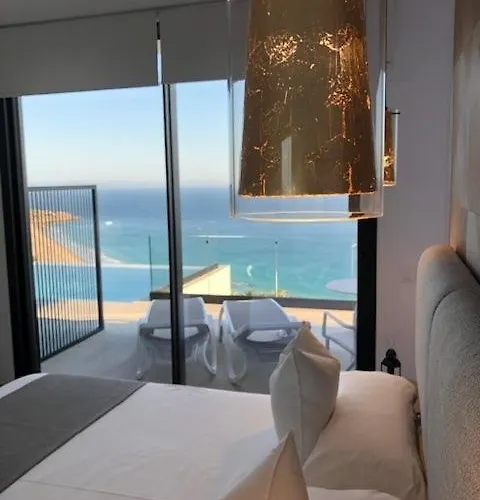 Villa El Buzo solo cuatro habitaciones en regimen alojamiento y desayuno Zahara de los Atunes