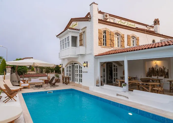 Anıt Konak Alaçatı